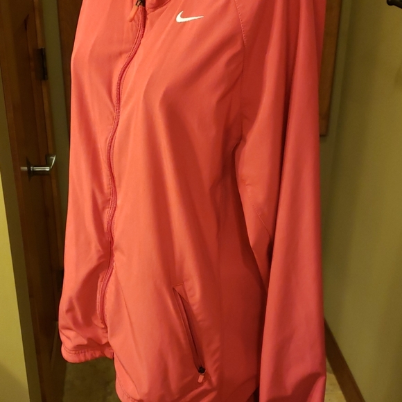 Nike dri-fit running jacket - Picture 3 of 4